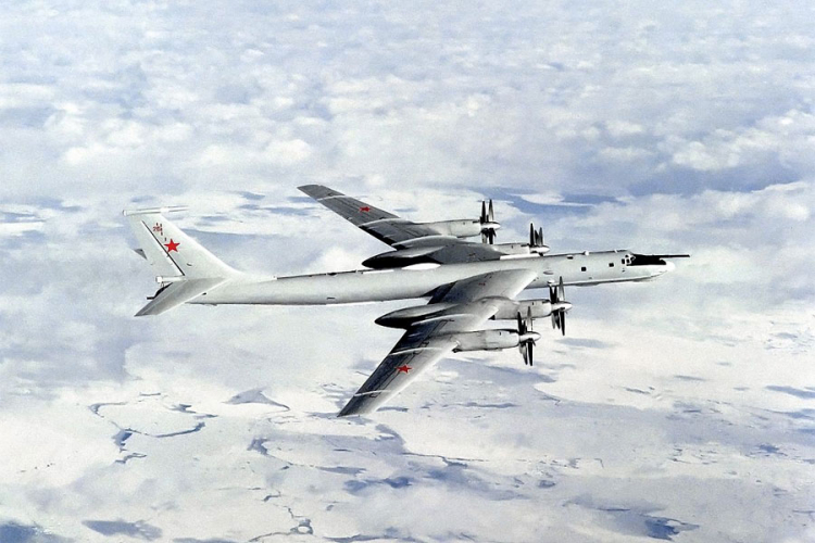 Ruski nuklerani bombarder nad Korejom, Japan digao lovce