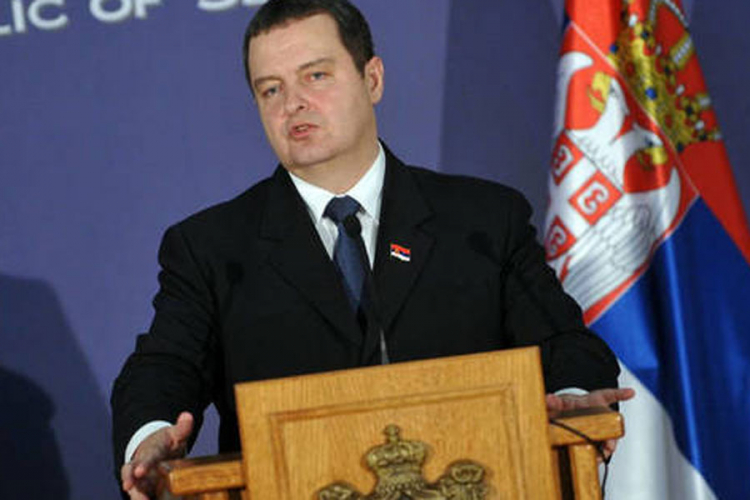 Dačić: Srbija i Makedonija da ne budu kolateralna šteta globalnih političkih igara