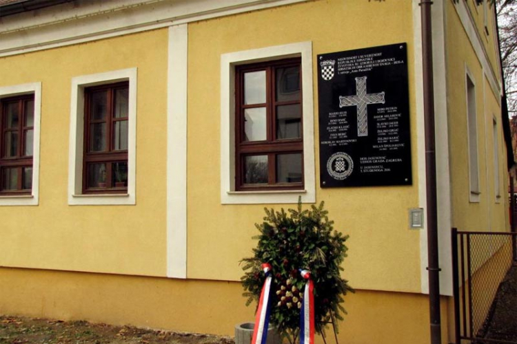 HDZ odlučio: U Jasenovcu ostaje ploča s ustaškim pozdravom