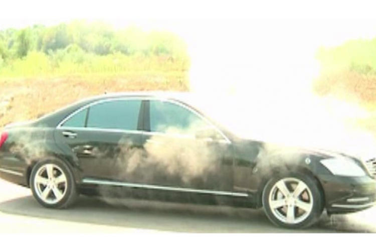 Zapalio se automobil Milorada Dodika
