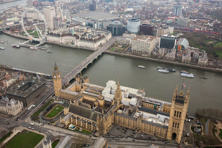Teroristi bi lako mogli da ubiju 100 britanskih poslanika?