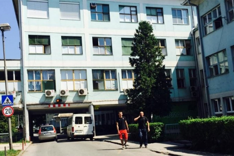 Samoubistvo skokom sa drugog sprata zeničke bolnice