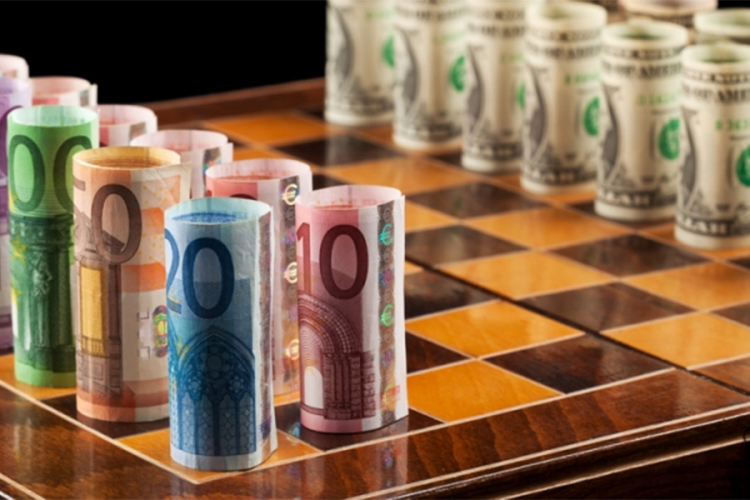 Najveća vrijednost evra u posljednjih 18 mjeseci u odnosu na dolar