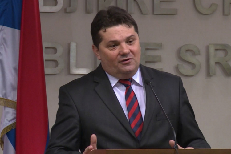 Stevandić: Govedarica pokazuje da je spreman da služi stranim mentorima po cijenu nereda