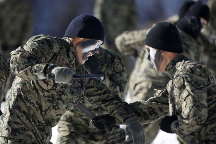 Južna Koreja obučava specijalce da ubiju Kim Džong Una?