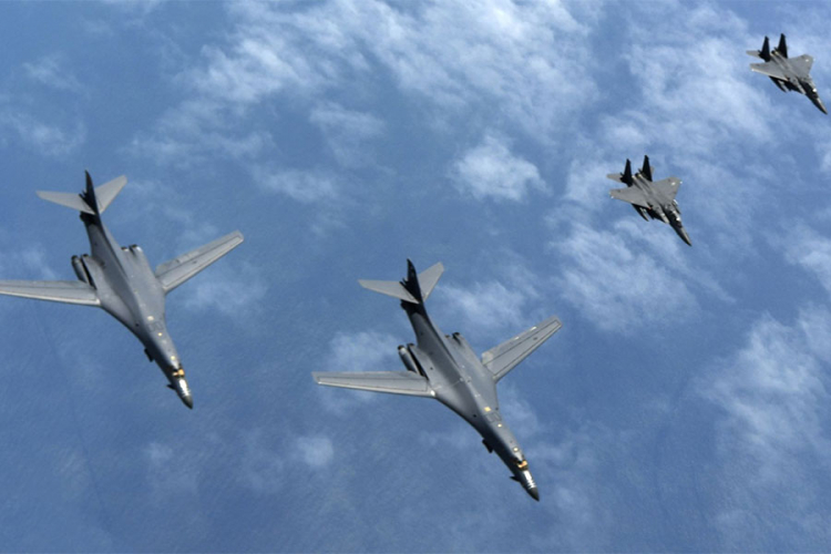Poruka Pjongjangu: Američki bombarderi kod obale Južne Koreje