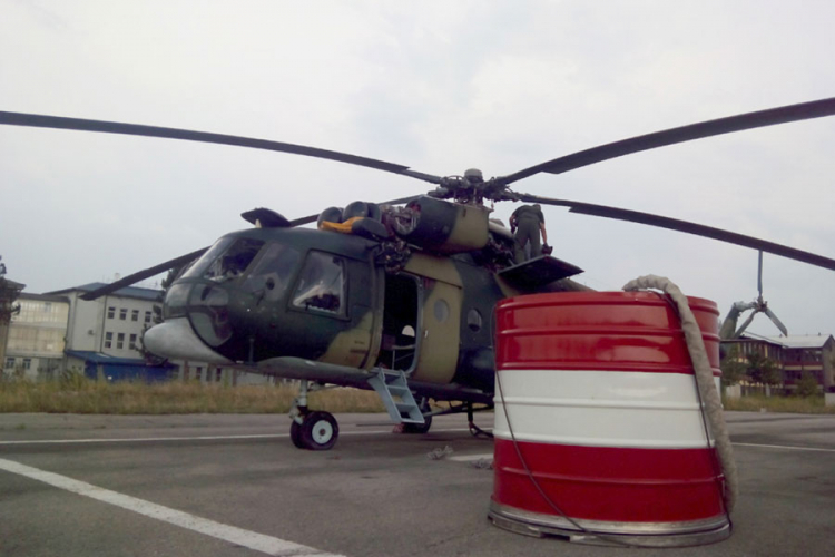 U Drvaru angažovan helikopter u gašenju požara