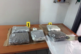 Kod Trebinjca u Banjaluci pronađeno 5 kilograma marihuane i 247.3 ...