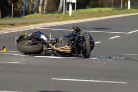 Poginuo motociklista u sudaru pežoa i honde