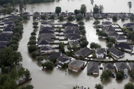 Irma se približava Bahamima, aerodromi se zatvaraju, evakuacija na ...