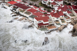 Evakuacija preko pet miliona ljudi na Floridi: Uragan Irma pogodio ...