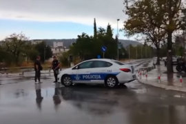 Nakon ubistva policija pronašla zapaljeni BMW i automatsku pušku