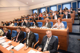 Parlament kao arena zbog Šnjegote