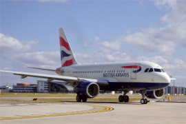 Evakuisan avion British Airways na aerodromu Šarl de Gol