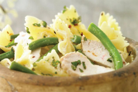 Pasta sa mahunama i piletinom