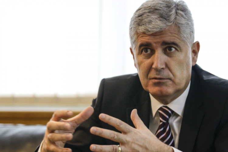 Čović: Nema razloga da raspravljamo o Pelješkom mostu