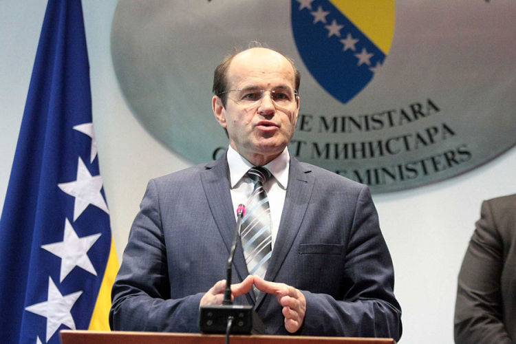 Osmanović stopira, Grubeša podstiče gradnju pelješkog mosta