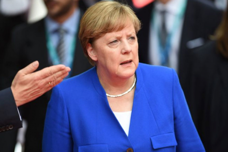 Merkel: Preispitati odnose sa Turskom