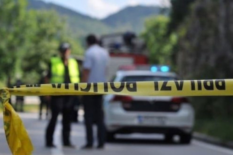 Suvozač poginuo, vozač teško povrijeđen