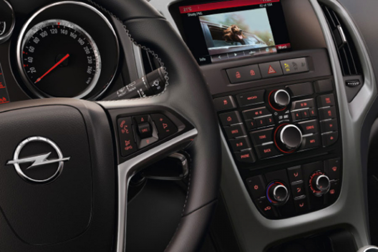 Opel dnevno gubi 4 miliona evra