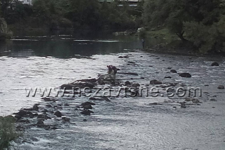 U koritu Vrbasa u Banjaluci pronađen leš