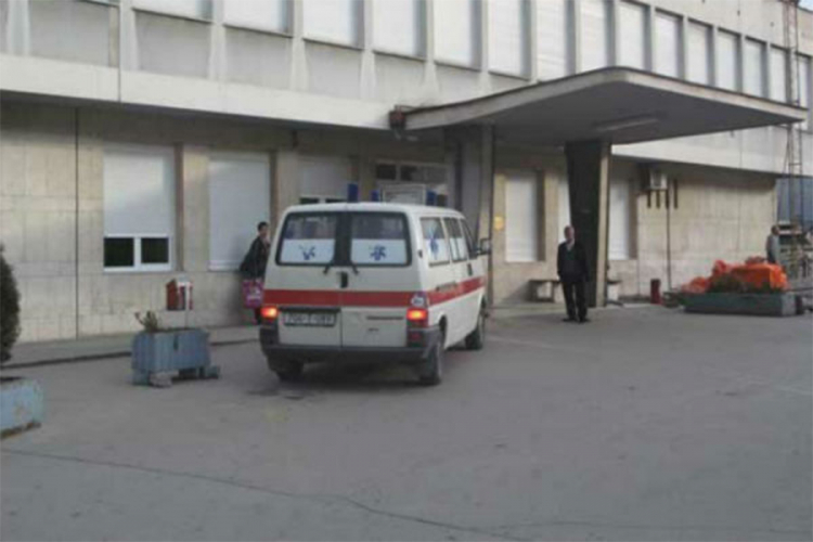 Vozač audija pobjegao sa mjesta saobraćajne nezgode, povrijeđeno osam lica