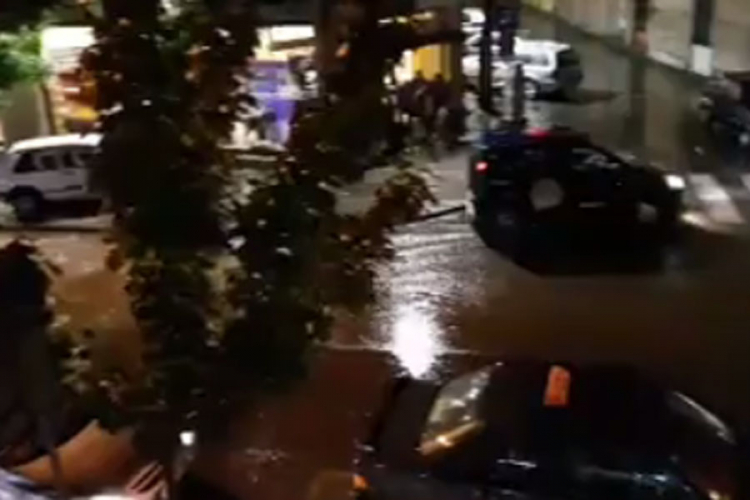 Oluja i u Srbiji: Grad veličine oraha, vjetar lomio drveće, voda do koljena