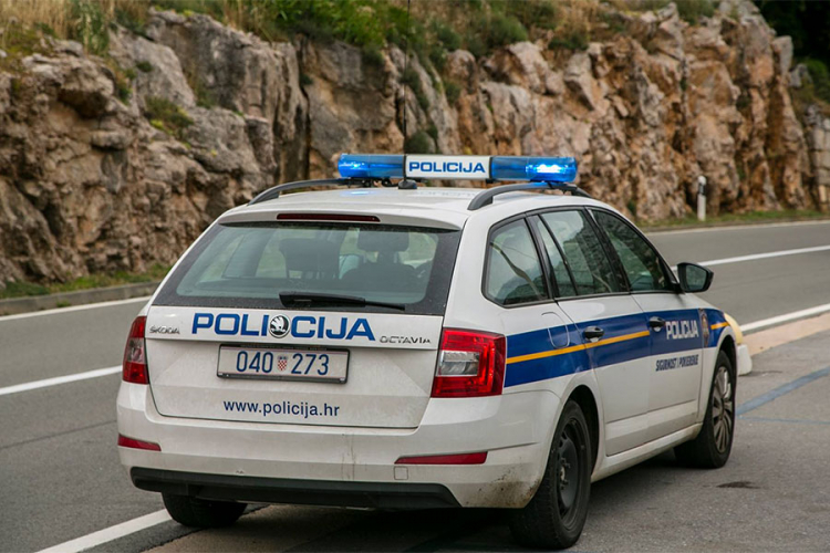 Jedna osoba ubijena, dvije ranjene u noćnom klubu u Senju