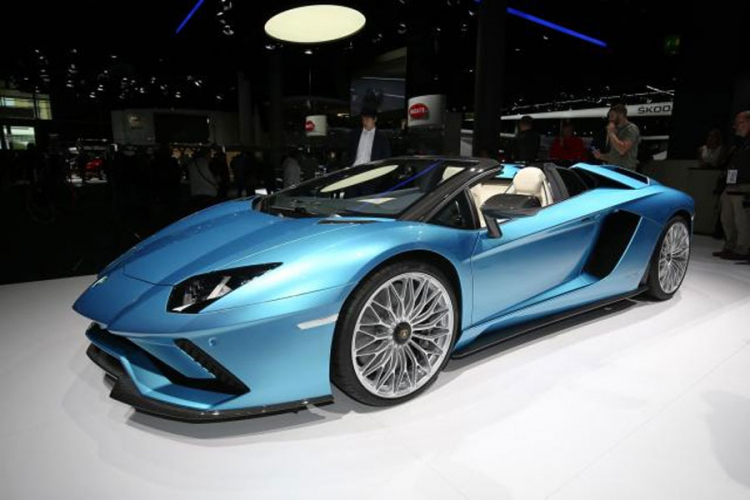 Lamborghini Aventador S Roadster za 2018.