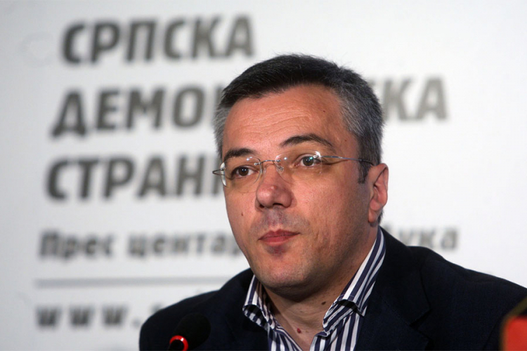 Tadić: Izabrati novo rukovodstvo i vratiti stranku narodu