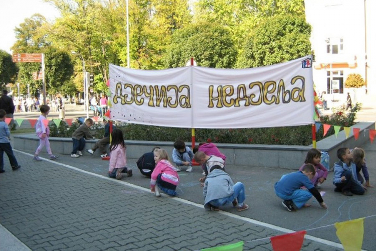 "Nedjelja djeteta": Mališani simbolično upravljaju gradom