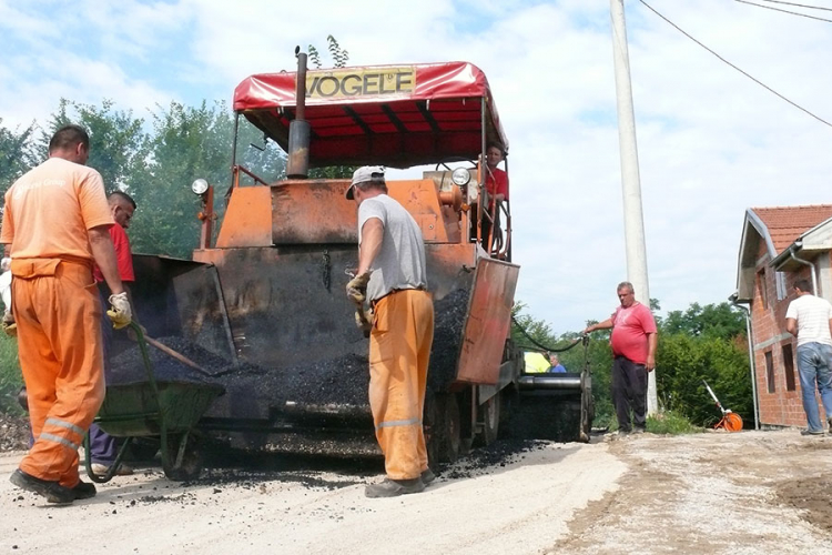 Glavni problemi mjesnih zajednica: Prioriteti vodovod i asfaltiranje ulica