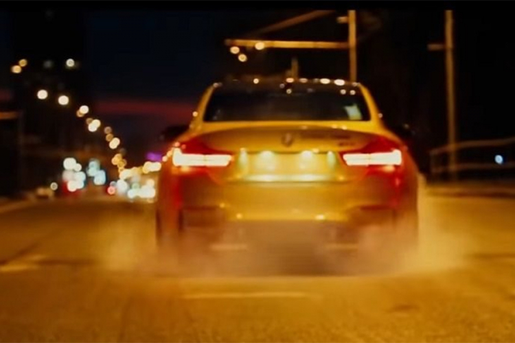 Pogledajte BMW M4 u suludom driftanju ulicama Moskve