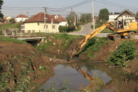 U toku čišćenje korita Dragočajke