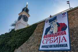 U Novom Sadu transparent "Vojvodina Srbija, nikad Katalonija"