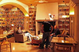 Hotel sa 50.000 knjiga