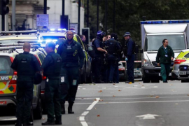 London: Autom skrenuo na trotoar, više povrijeđenih