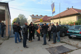 Radnici TTU se pokušali svezati za kapiju bivše firme