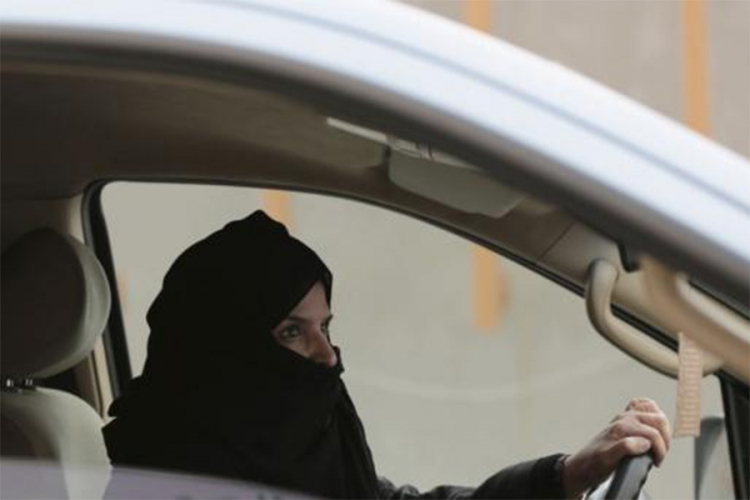 Otvara se prva vozačka škola za žene u Saudijskoj Arabiji