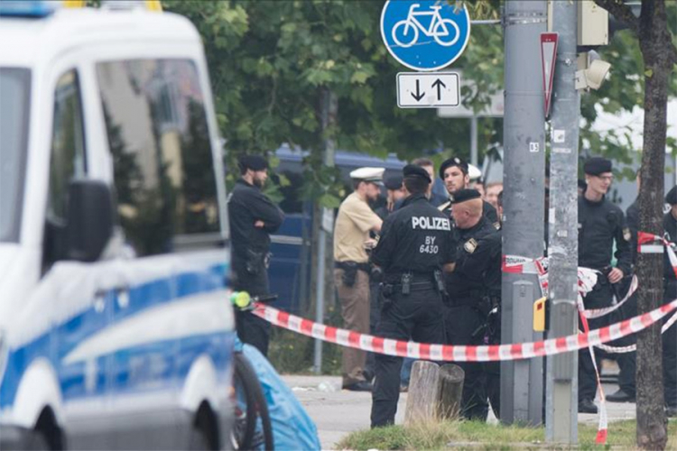 Pucnjava u vozu blizu aerodroma u Frankfurtu