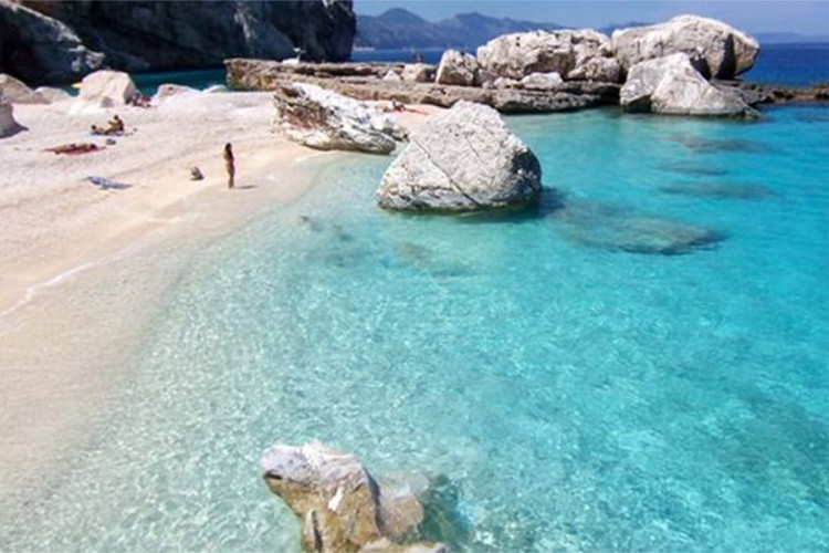 Kazna za krađu pijeska sa plaže - 3.000 evra