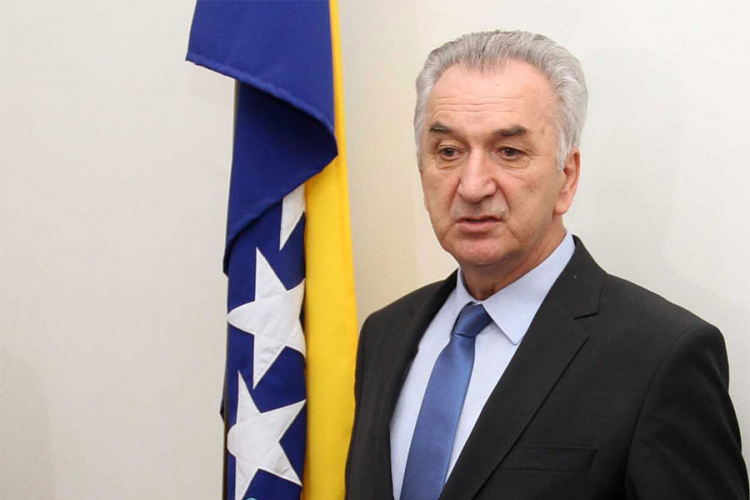 Šarović: Spremna četiri objekta za izvoz piletine