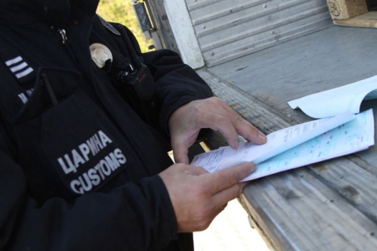 Uhapšeno 13 srpskih carinika: Oštetili budžet za 2,2 miliona evra