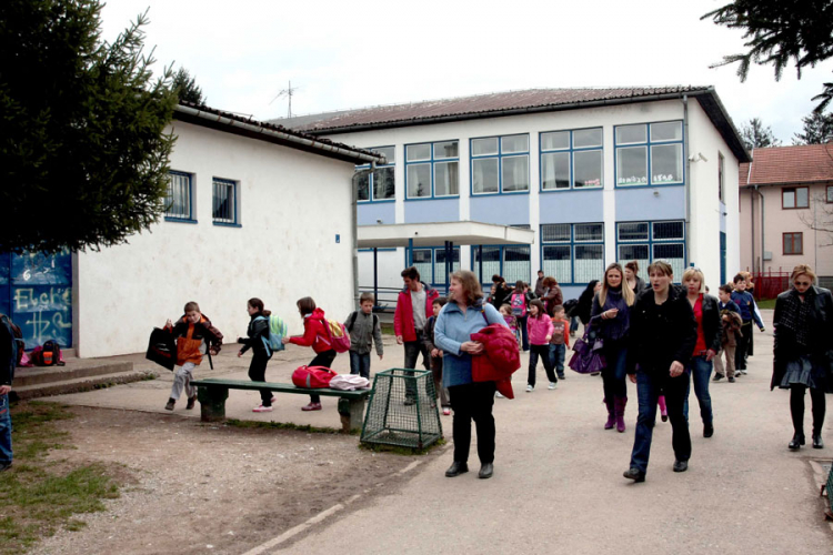 Krče put za tri škole pod jednim krovom