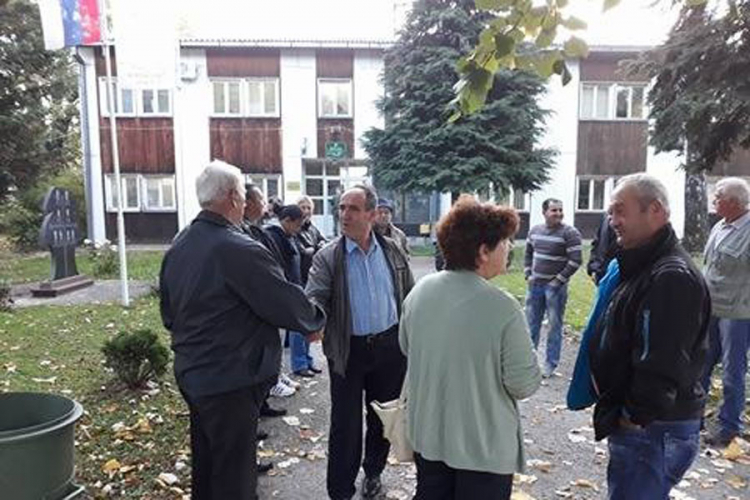 Protest mještana Podosoja: Komunisti uzeli šumu, a šumarija siječe