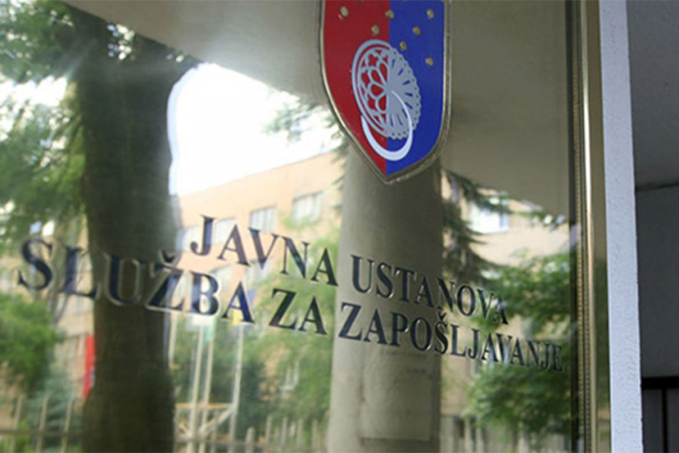 Ispravljena greška: Medicinska sestra ipak ne mora imati filozofski fakultet