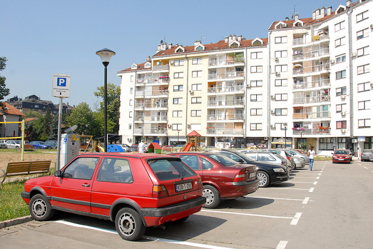 Od parkiranja u Banjaluci zaradili 3.018.925 KM