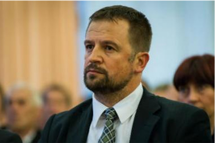 Bandić: Zapošljavanje mladih izazov za tržište rada