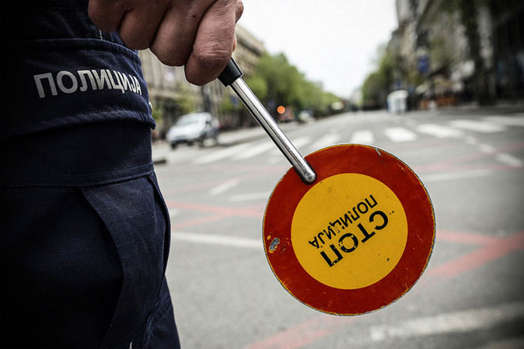 Jedno lice poginulo, drugo povrijeđeno u saobraćajnoj nesreći