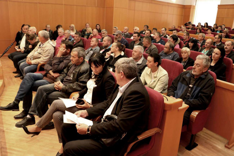 Trebinje: Za pomoć osnovcima sa sela više od 100.000 KM